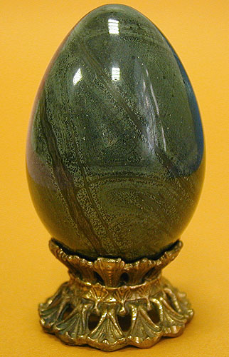 Яйцо пасхальное на подставке Тингуаит черепаховый Вторая половина XX века 1951 г инфо 6161l.