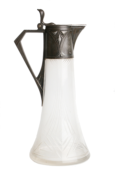Графин (резное стекло, белый металл) Польша, конец XIX века, "модерн" благородных линий и функциональность конструкции инфо 6299g.