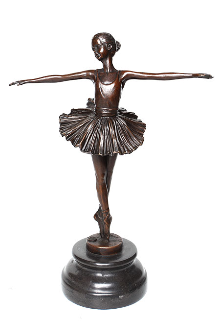 Статуэтка "Юная балерина" Бронза, мрамор Западная Европа, вторая половина ХХ века является репликой работы скульптора Milo инфо 6530g.